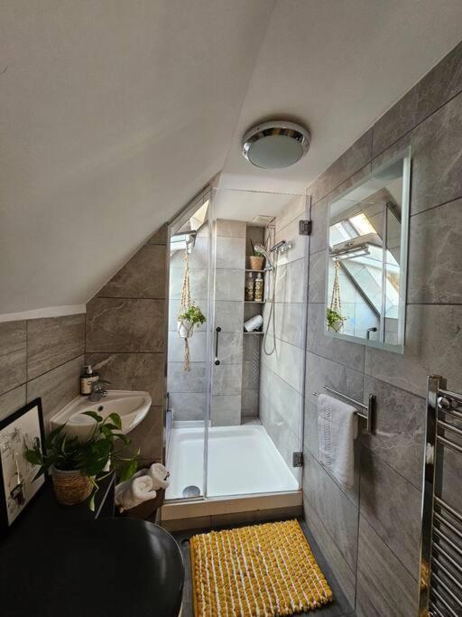 West Kensington Bright Flat Apartment London Exterior photo